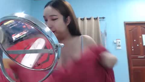 Snapshot of ninewladyboy chatting on October 8, 1:25 am ninew online show from October 8, 1:25 am