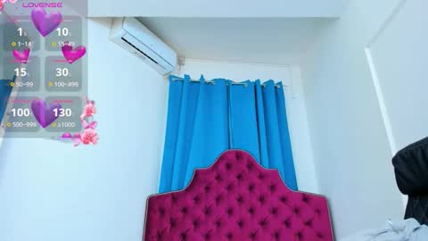 nina dee online show from October 3, 3:03 am