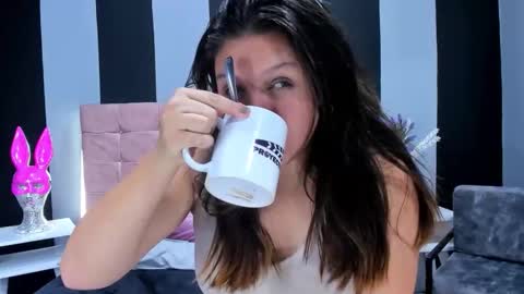 ninna_foster online show from April 23, 3:36 pm