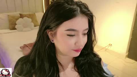 Nina online show from June 4, 1:17 pm