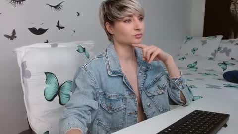 Snapshot of ninnakatthe chatting on September 19, 5:02 pm Ninna Katthe online show from September 19, 5:02 pm