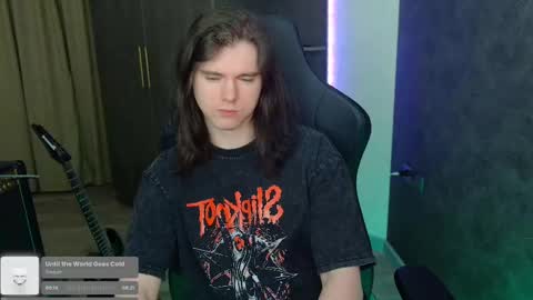 Snapshot of nitroshade chatting on February 8, 12:06 am nitroshade online show from February 8, 12:06 am