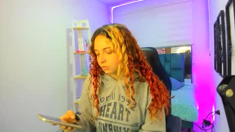 nixy_fresa online show from October 17, 11:02 am