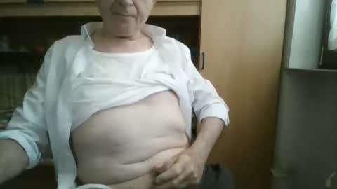 nkdyy online show from April 26, 1:20 pm