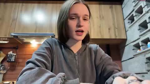 Snapshot of nloraaa chatting on November 26, 9:27 pm Tears Lora online show from November 26, 9:27 pm