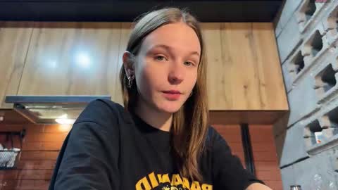 Snapshot of nloraaa chatting on December 5, 1:36 am Tears Lora online show from December 5, 1:36 am