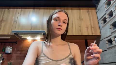 Snapshot of nloraaa chatting on December 14, 12:43 pm Tears Lora online show from December 14, 12:43 pm