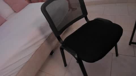 Noa online show from November 6, 4:13 am