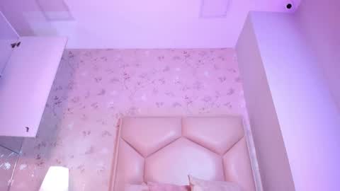   ambarsulliva  online show from December 21, 11:39 am