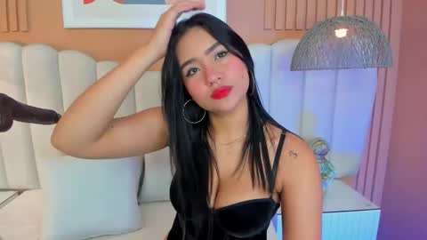 Snapshot of noa_moon chatting on November 27, 3:30 am Noa online show from November 27, 3:30 am