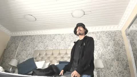 Noah online show from April 19, 4:23 am