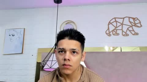 Zoe  online show from February 6, 12:30 pm