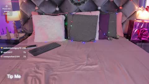 Sara  online show from December 6, 6:59 am