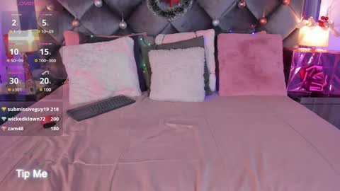 Sara  online show from December 6, 10:05 am