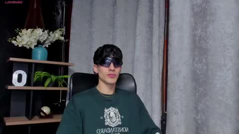 Noah Brigth online show from February 15, 7:06 pm