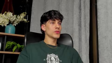 Noah Brigth online show from February 16, 2:09 am