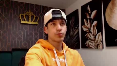 Noah Brigth online show from February 28, 3:37 am