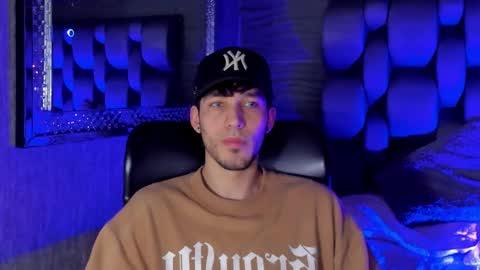 Noah Brigth online show from October 26, 1:33 am