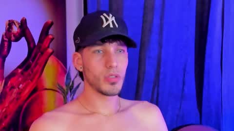 Snapshot of noah_brigth chatting on November 20, 1:22 pm Noah Brigth online show from November 20, 1:22 pm