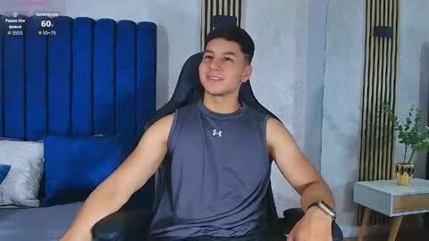 Snapshot of noah_clarkk chatting on June 1, 5:47 pm Noah online show from June 1, 5:47 pm