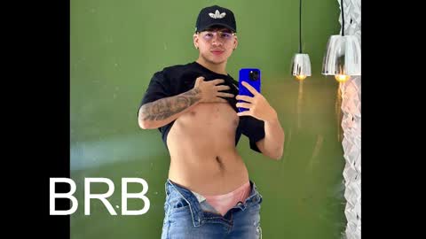 Snapshot of noah_coleman__ chatting on February 15, 5:41 am NOAH online show from February 15, 5:41 am