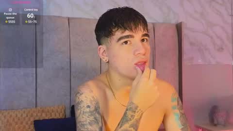 Snapshot of noah_coleman__ chatting on March 2, 11:53 pm NOAH online show from March 2, 11:53 pm