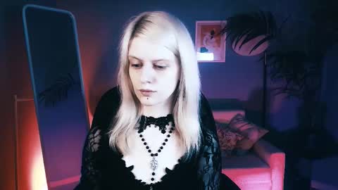 Snapshot of noah_elmer chatting on November 7, 7:30 am REAL name LiaDM are always open online show from November 7, 7:30 am