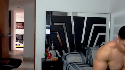 Snapshot of noah_harris01 chatting on December 1, 8:09 pm Noah Harris01 online show from December 1, 8:09 pm