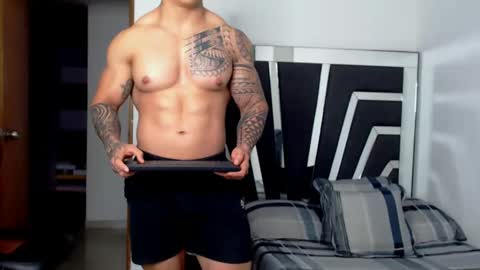 Snapshot of noah_harris01 chatting on December 2, 11:01 am Noah Harris01 online show from December 2, 11:01 am