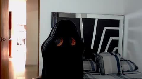 Snapshot of noah_harris01 chatting on December 4, 1:42 pm Noah Harris01 online show from December 4, 1:42 pm