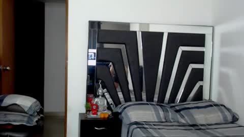 Snapshot of noah_harris01 chatting on December 5, 10:01 am Noah Harris01 online show from December 5, 10:01 am