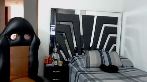 Snapshot of noah_harris01 chatting on February 3, 3:06 pm Noah Harris01 online show from February 3, 3:06 pm