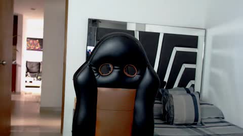 Snapshot of noah_harris01 chatting on February 17, 12:59 pm Noah Harris01 online show from February 17, 12:59 pm