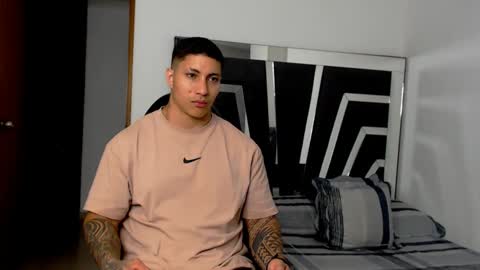 Snapshot of noah_harris01 chatting on February 23, 12:41 am Noah Harris01 online show from February 23, 12:41 am