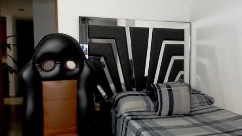 Snapshot of noah_harris01 chatting on September 16, 10:16 am Noah Harris01 online show from September 16, 10:16 am