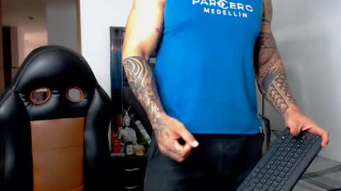 Snapshot of noah_harris01 chatting on October 23, 11:53 am Noah Harris01 online show from October 23, 11:53 am