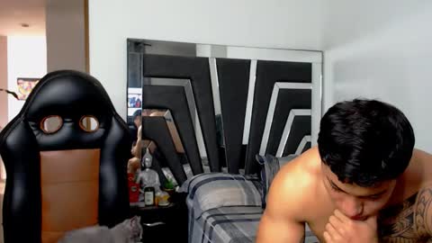 Snapshot of noah_harris01 chatting on November 13, 2:16 pm Noah Harris01 online show from November 13, 2:16 pm