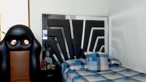 Snapshot of noah_harris01 chatting on November 26, 2:07 pm Noah Harris01 online show from November 26, 2:07 pm