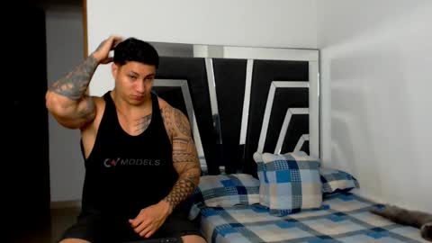 Snapshot of noah_harris01 chatting on November 30, 1:42 am Noah Harris01 online show from November 30, 1:42 am