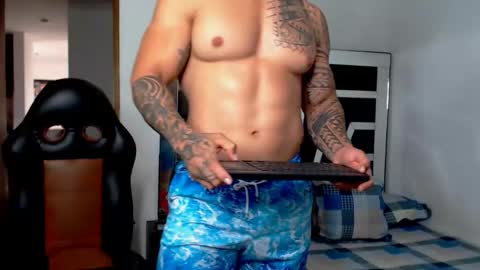 Noah Harris01 online show from March 1, 12:29 pm