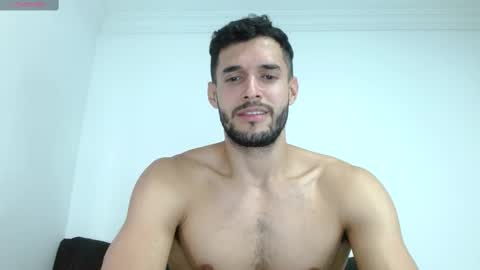 Snapshot of noah_jhonsonn chatting on February 23, 2:04 pm Noah online show from February 23, 2:04 pm