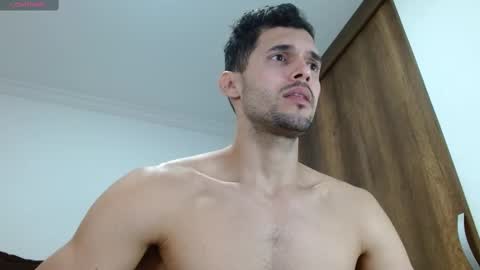 Snapshot of noah_jhonsonn chatting on March 7, 3:39 pm Noah online show from March 7, 3:39 pm