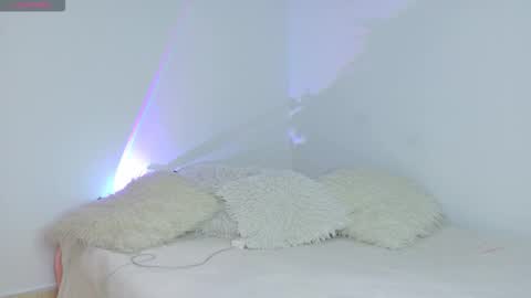 Snapshot of noah_lambert chatting on December 16, 8:08 am Noah online show from December 16, 8:08 am