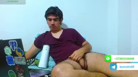 Snapshot of noah_meyer_ chatting on November 26, 10:27 am noah_meyer_ online show from November 26, 10:27 am