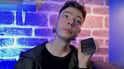    online show from September 19, 12:39 pm