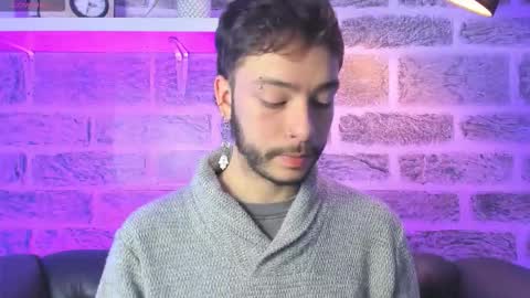    online show from November 18, 12:20 pm