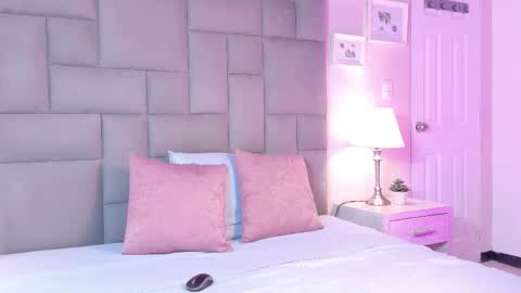 Noah   online show from March 12, 1:06 pm