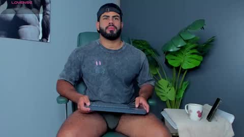 Noah online show from February 6, 1:36 pm