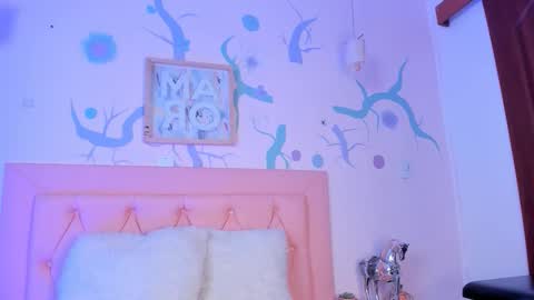 Snapshot of noahperezz chatting on November 9, 12:31 am noahperezz online show from November 9, 12:31 am