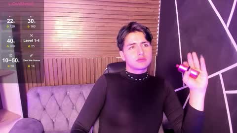 Snapshot of noahwolff_1 chatting on February 25, 5:06 am Noah Wolf online show from February 25, 5:06 am